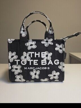 Marc Jacobs The Tote Bag Floral Print